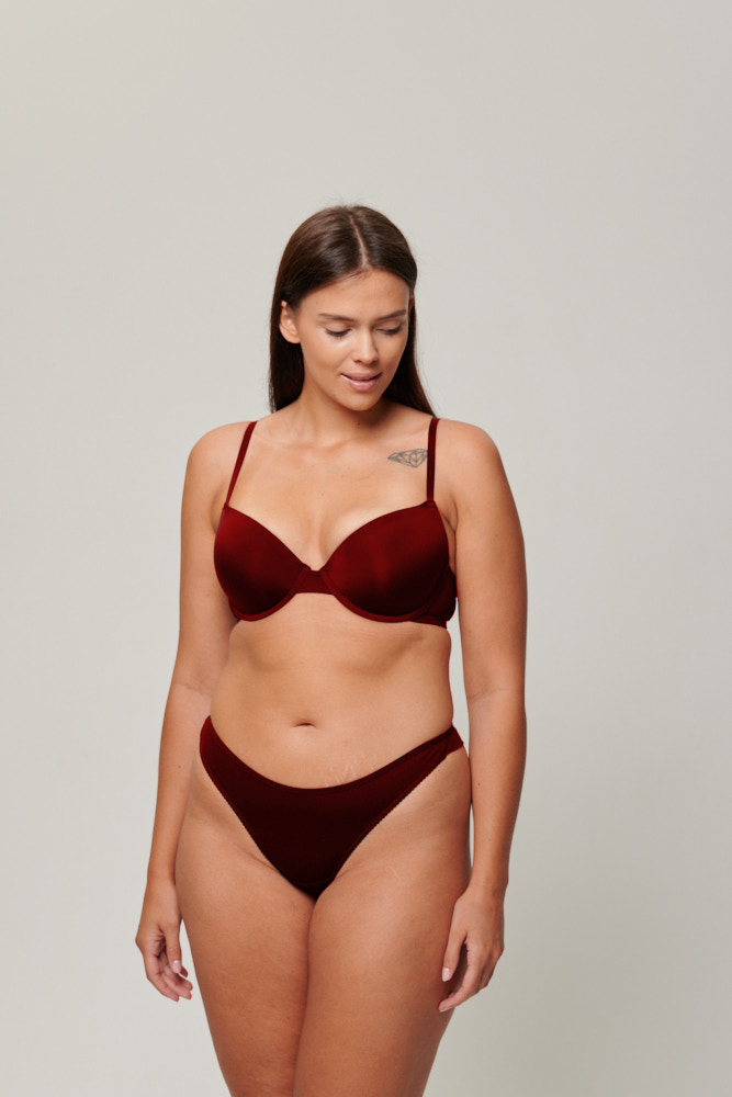 Smooth Set Deep Red