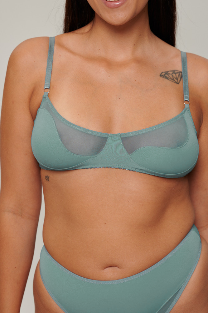 Mesh Soft Set Earthy