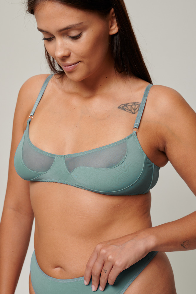 Mesh Soft Set Earthy