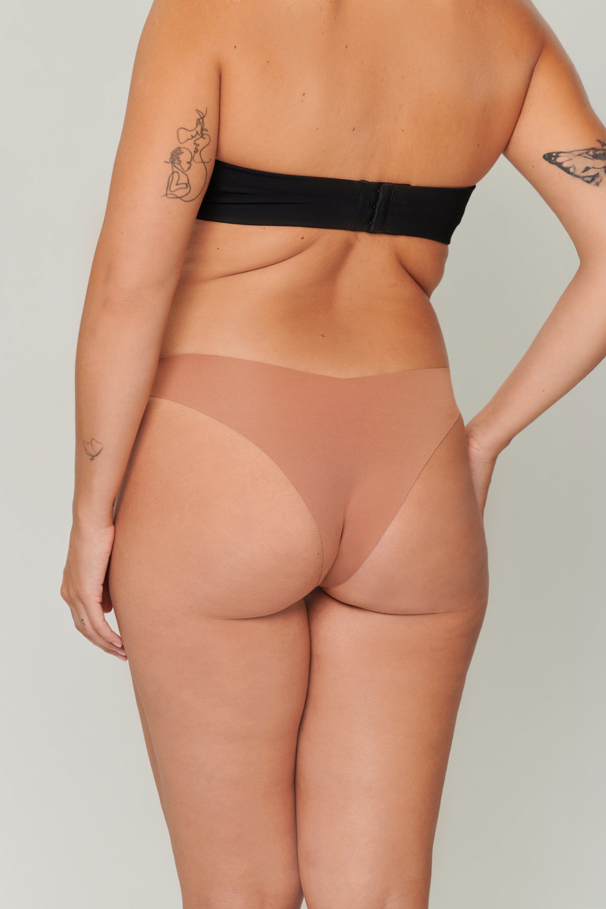 Microfiber Invisible Thong Caramel