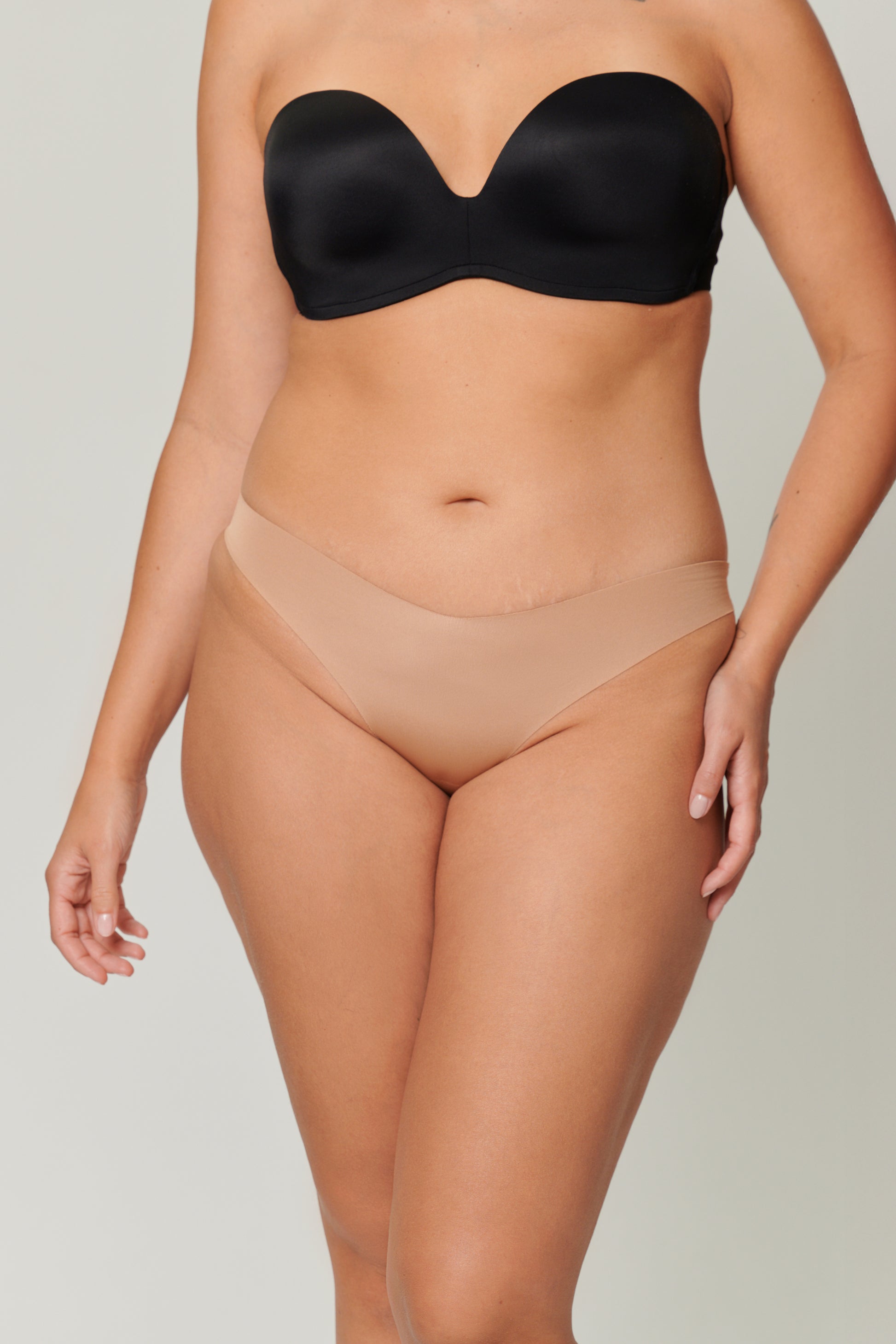 Microfiber Invisible Thong Nude